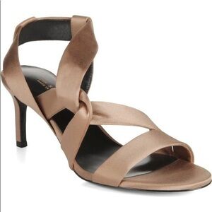 NIB Via Spiga Jett Nude Sandals Sz 6.5